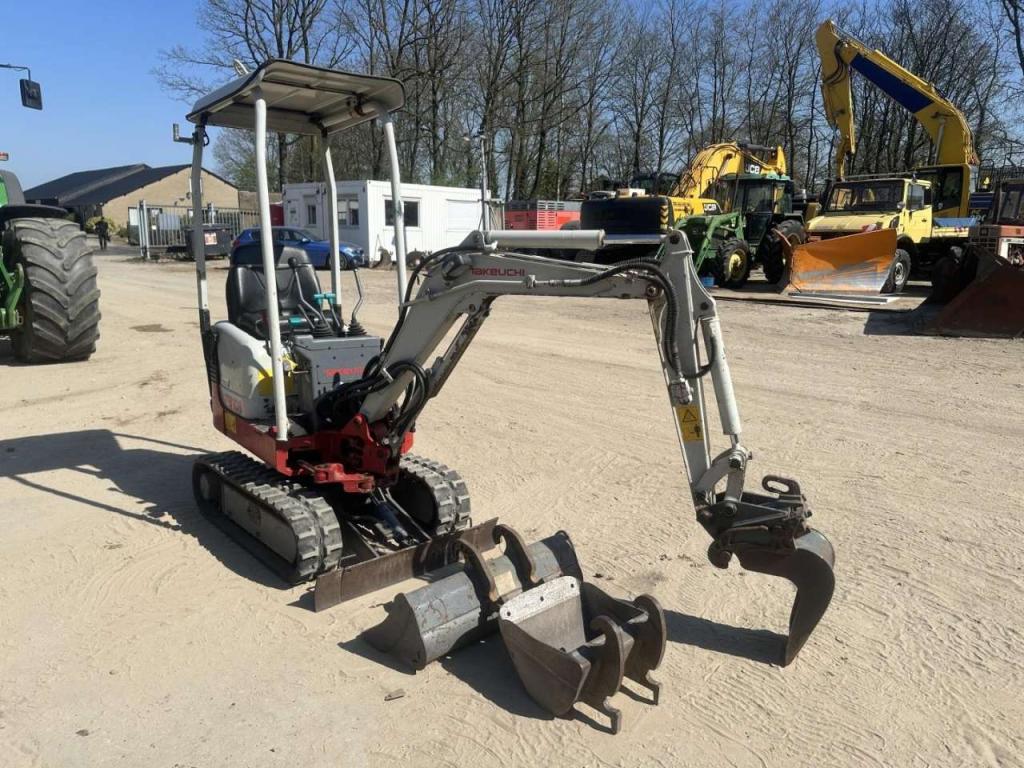 Takeuchi TB 108 3 buckets Foto 7