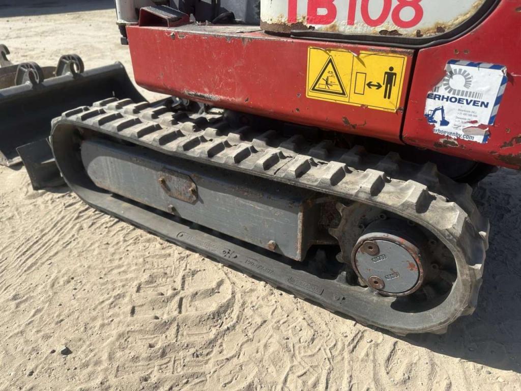 Takeuchi TB 108 3 buckets Foto 9