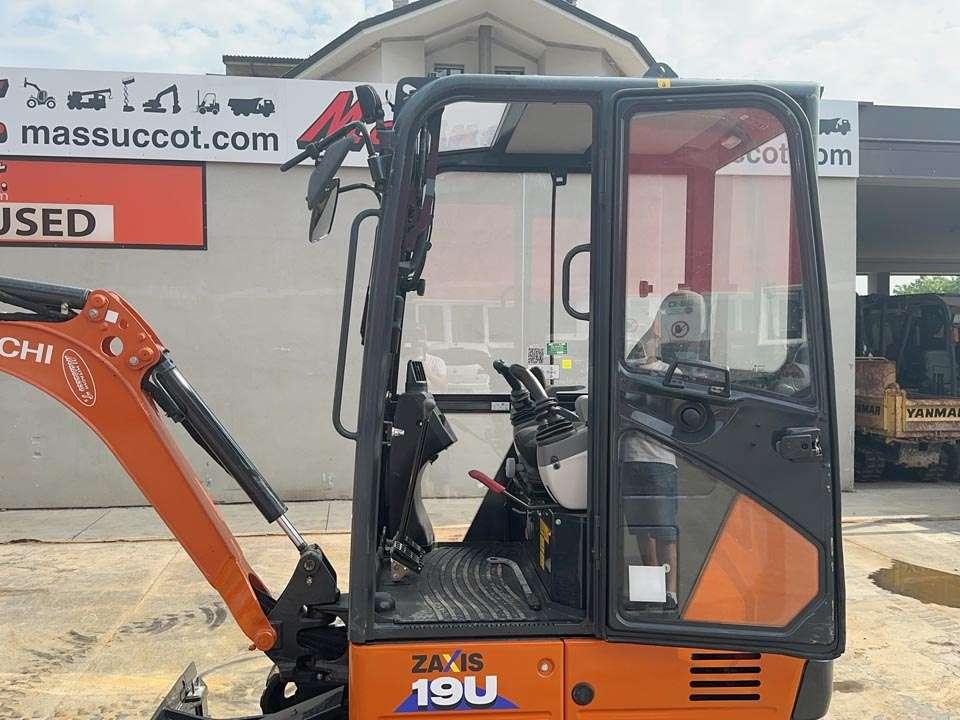 Hitachi ZX19-6 CR Foto 11