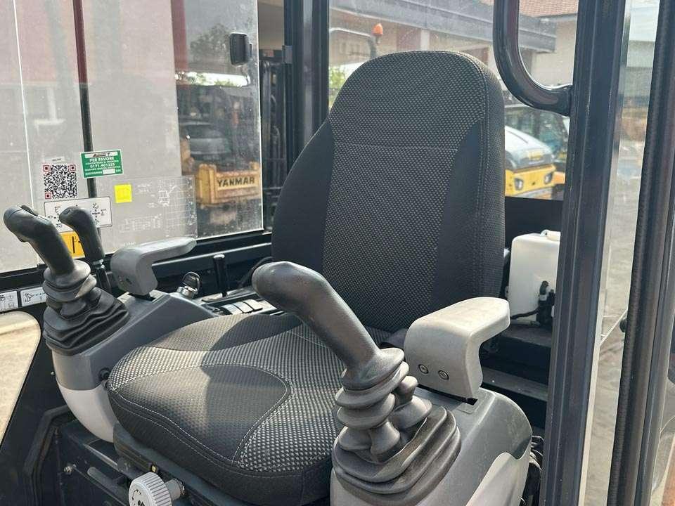 Hitachi ZX19-6 CR Foto 13