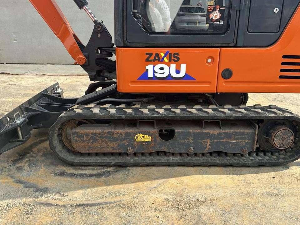Hitachi ZX19-6 CR Foto 9