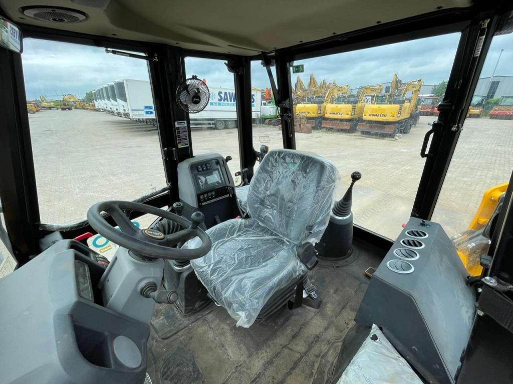 JCB 3DX 4x4 A/C Hammerlines Foto 19