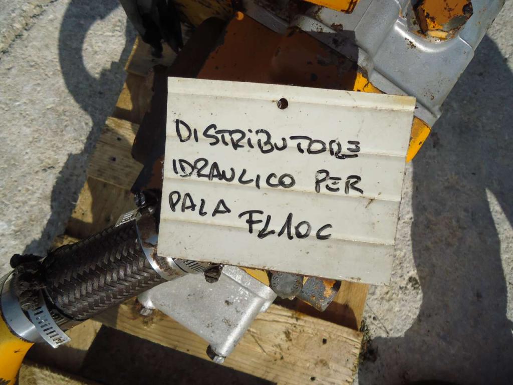Distributore idraulico per Fiat Allis FL10C Foto 2