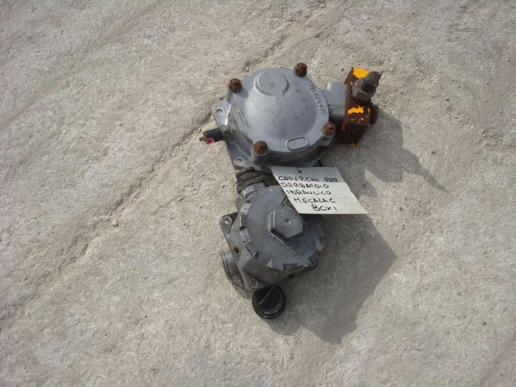 Coperchio per per Serbatoio Idraulico Mecalac 8CXI Foto 3