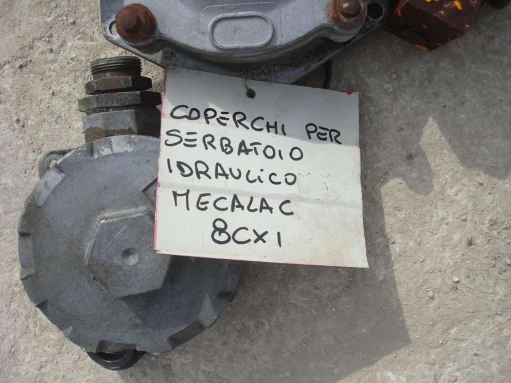 Coperchio per per Serbatoio Idraulico Mecalac 8CXI Foto 4