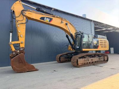 Caterpillar 352F in vendita da Smitma B.V.