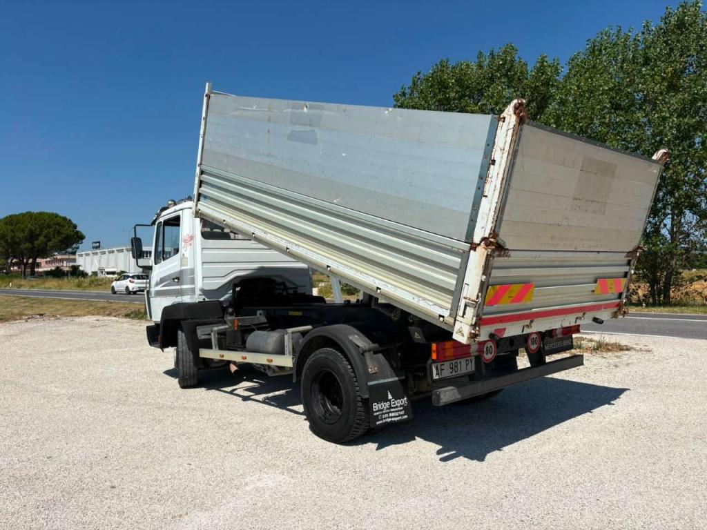 Mercedes-Benz 817 ribaltabile trilaterale Foto 3