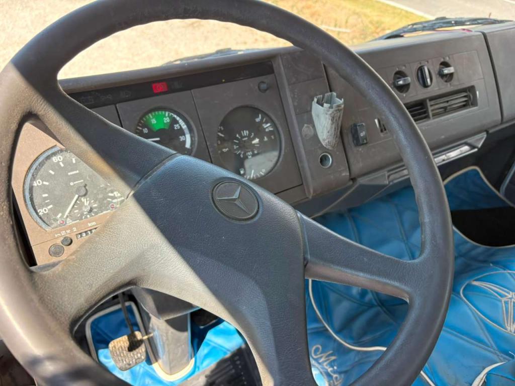 Mercedes-Benz 817 ribaltabile trilaterale Foto 6