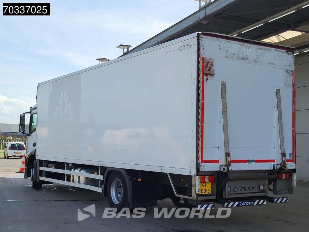 Mercedes-Benz Antos 2124 4X2 2t Tailgate 6-Cylinder Automatic Euro 6 Foto 2