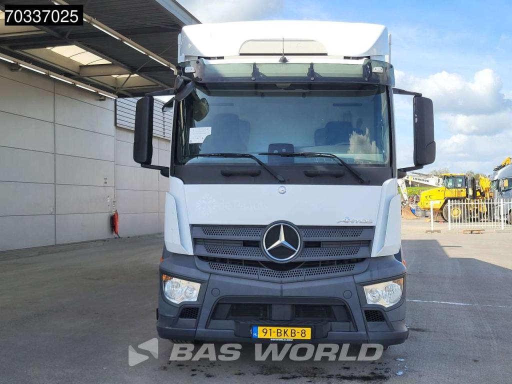 Mercedes-Benz Antos 2124 4X2 2t Tailgate 6-Cylinder Automatic Euro 6 Foto 3