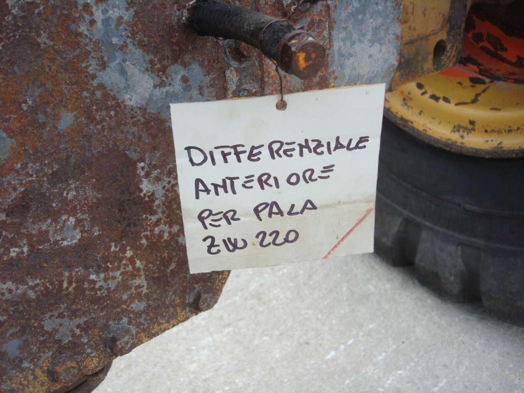 Assale anteriore per Hitachi ZW220 Foto 7