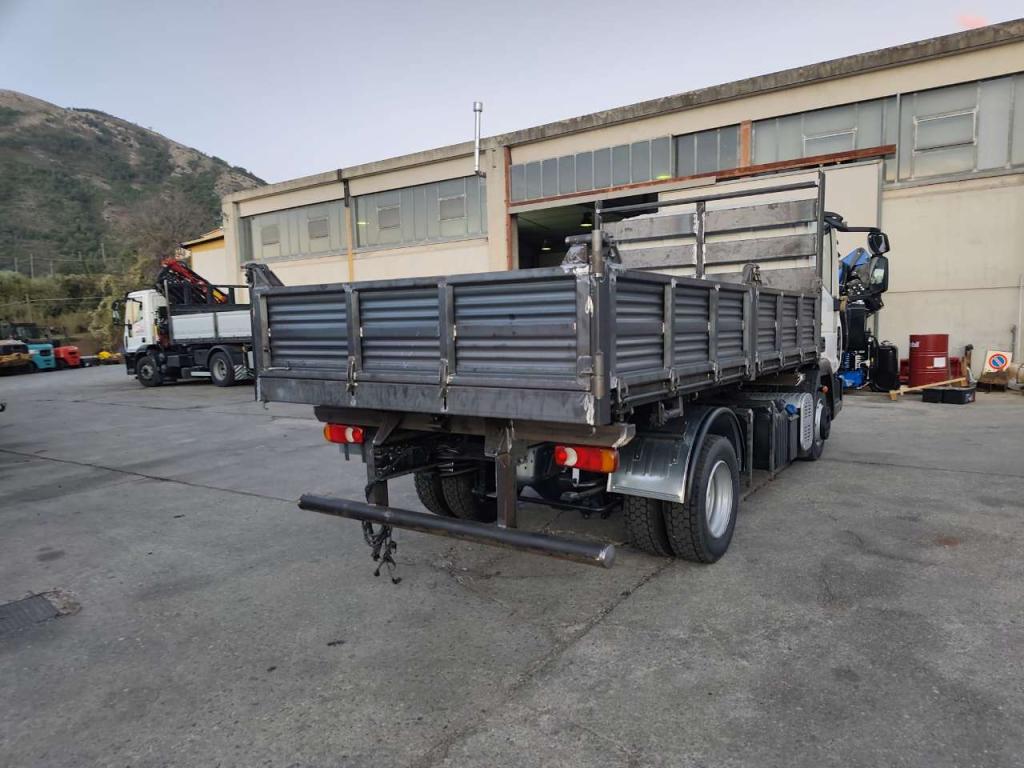 Iveco EUROCARGO 100E18 Foto 4