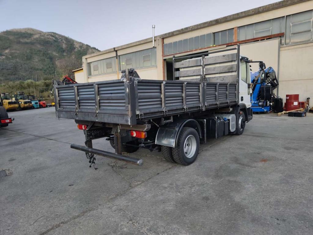 Iveco EUROCARGO 100E18 Foto 5