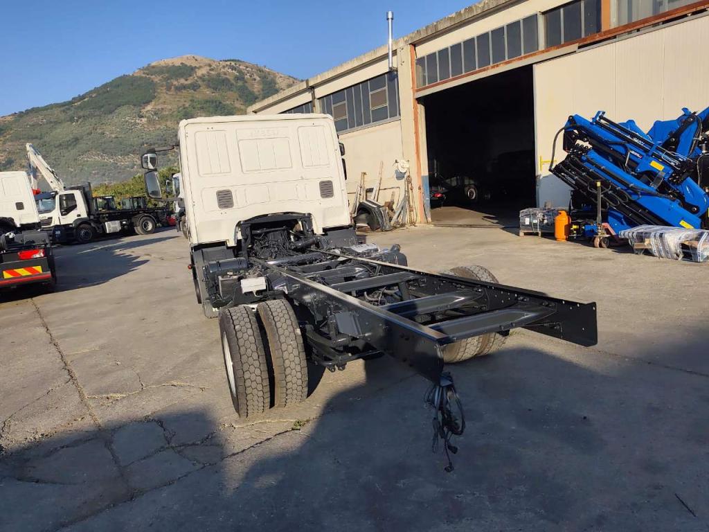 Iveco EUROCARGO 100E18 Foto 19