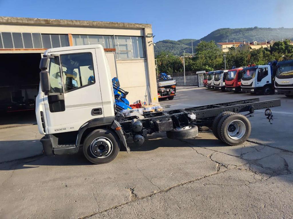 Iveco EUROCARGO 100E18 Foto 24