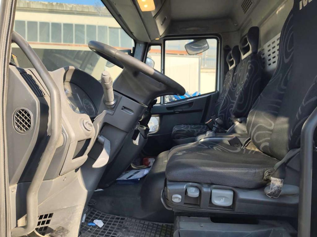 Iveco EUROCARGO 100E18 Foto 6