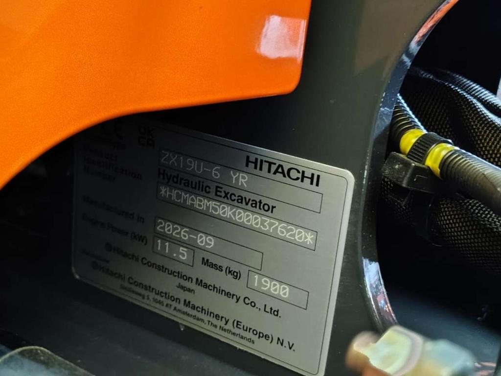Hitachi ZX 19U-6 YR Foto 15