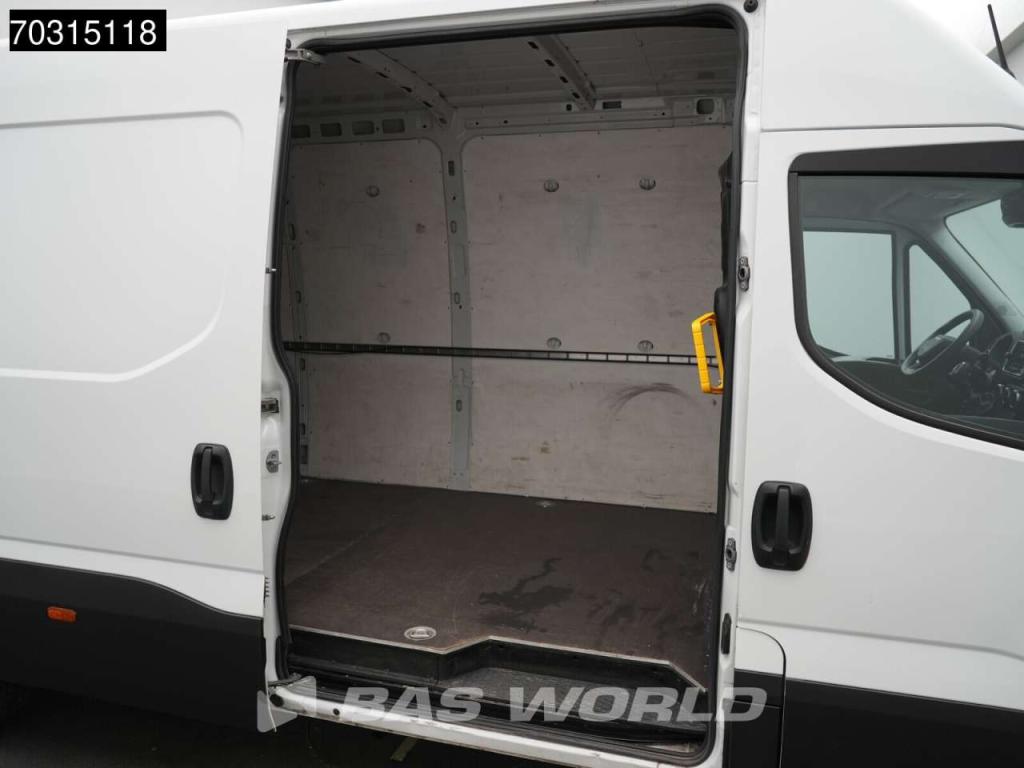 Iveco Daily 35S16 Automaat L3H2 Airco Camera Parkeersensoren 3,5t Trekgewicht Euro6 L3 Airco Foto 10