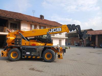 JCB 555 210