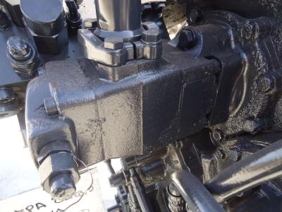 Pompa idraulica cambio per New Holland W270 in vendita da OLM 90 Srl