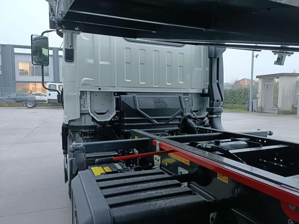 Isuzu M27  GENERATION 2 3000 cc CASSONE RIBALTABILE Foto 7