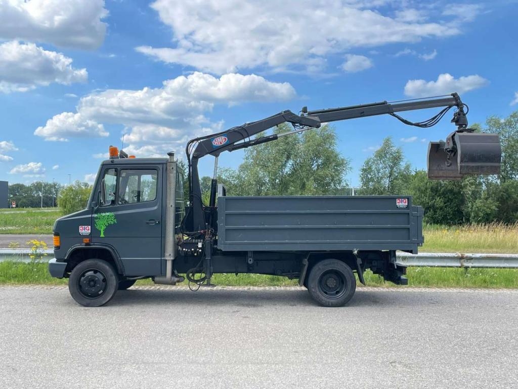 Mercedes-Benz 4x2 809D Foto 4