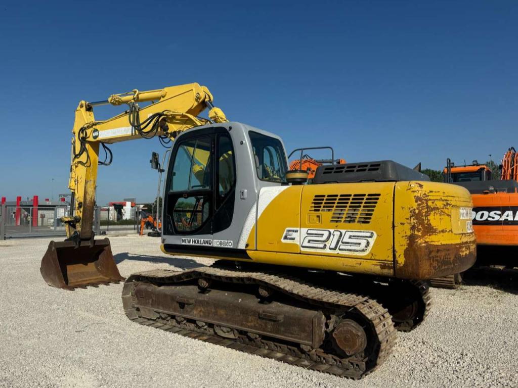 New Holland E215 Foto 3