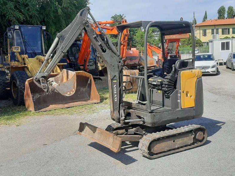 Volvo EC18 Foto 1