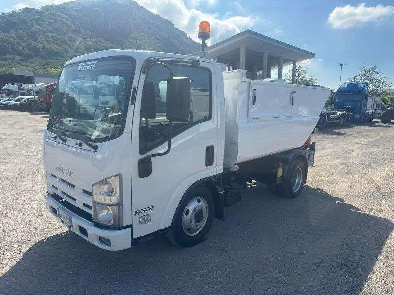 Isuzu Elf Foto 1