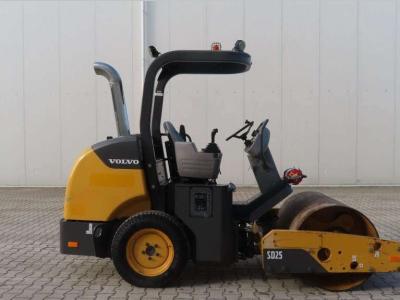 Volvo SD 25D in vendita da Bove Verhuur & Verkoop