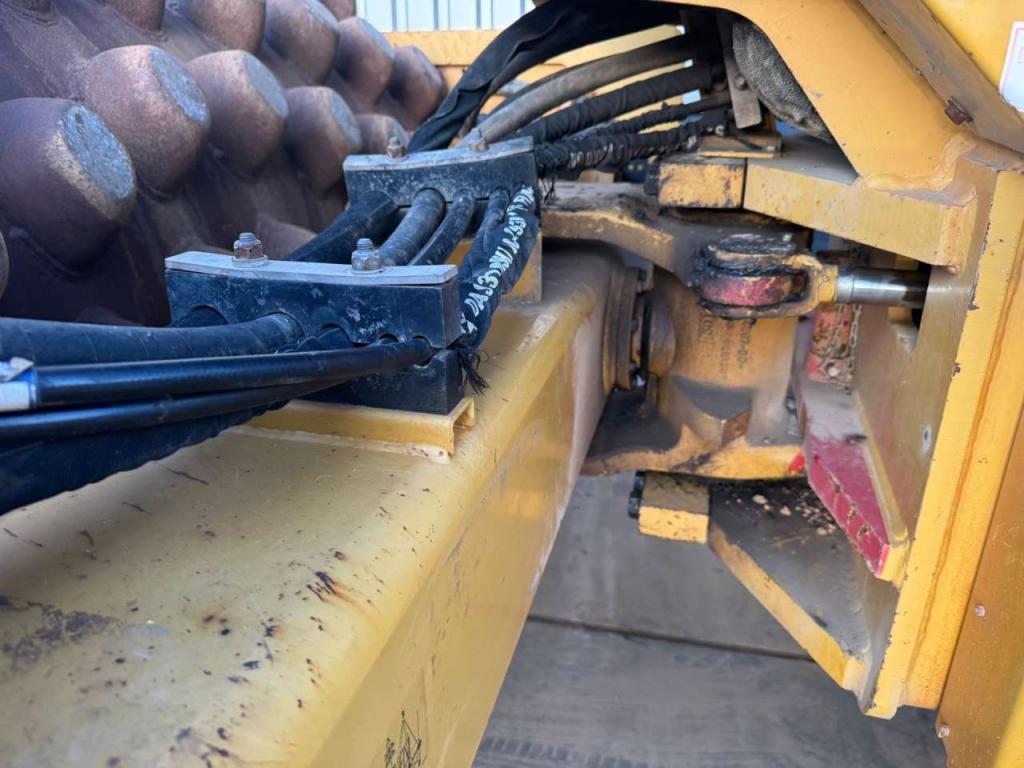 Caterpillar CP76 (19t) Foto 20