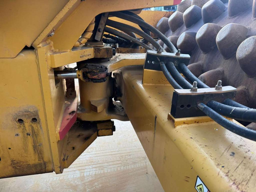 Caterpillar CP76 (19t) Foto 21
