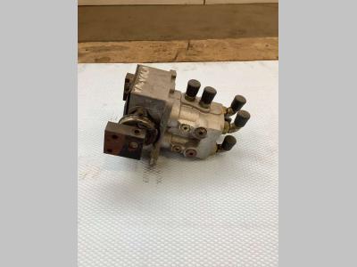 Valvola distributore avanzamento per Hitachi ZX135US in vendita da Massucco T. Srl Area Ricambi