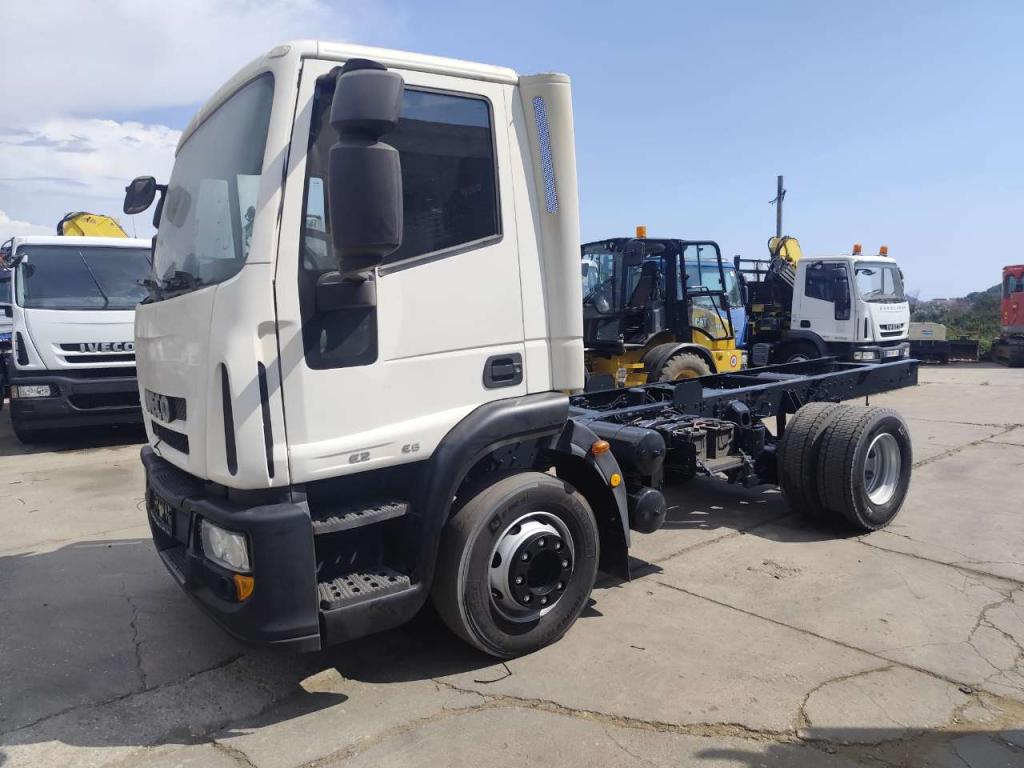 Iveco EUROCARGO 150E22P Foto 11