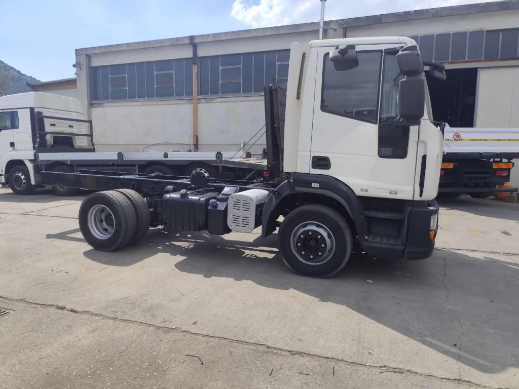 Iveco EUROCARGO 150E22P Foto 20