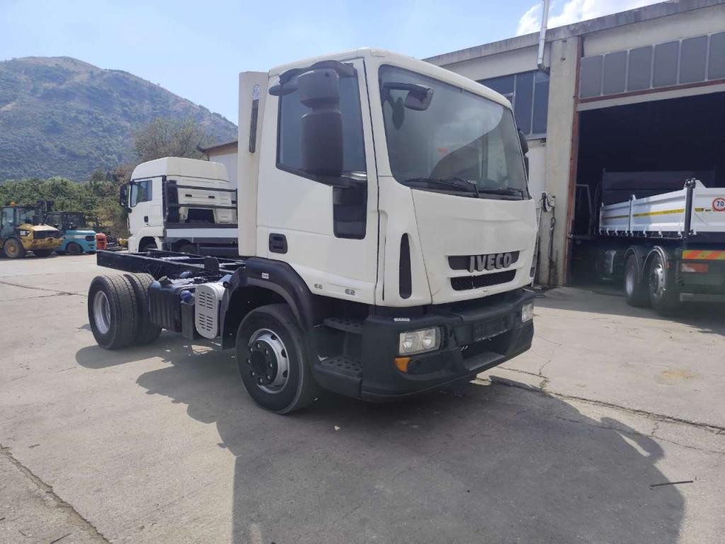 Iveco EUROCARGO 150E22P Foto 24