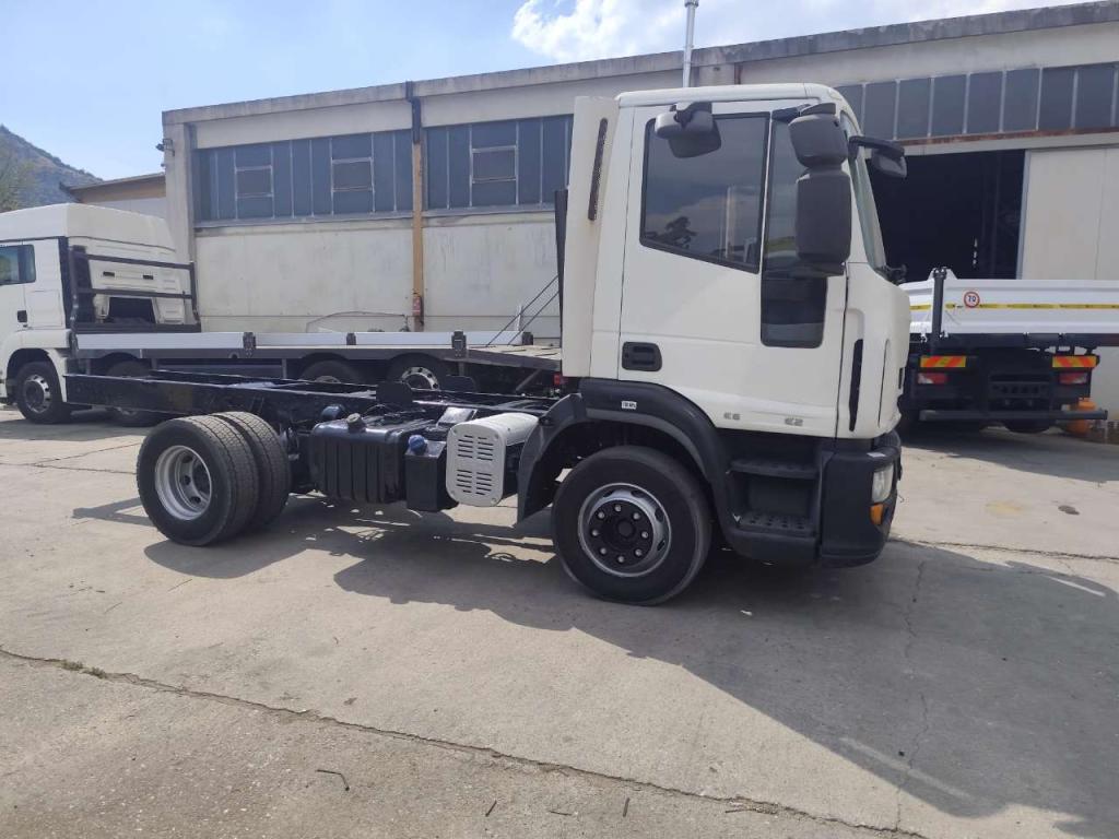 Iveco EUROCARGO 150E22P Foto 28