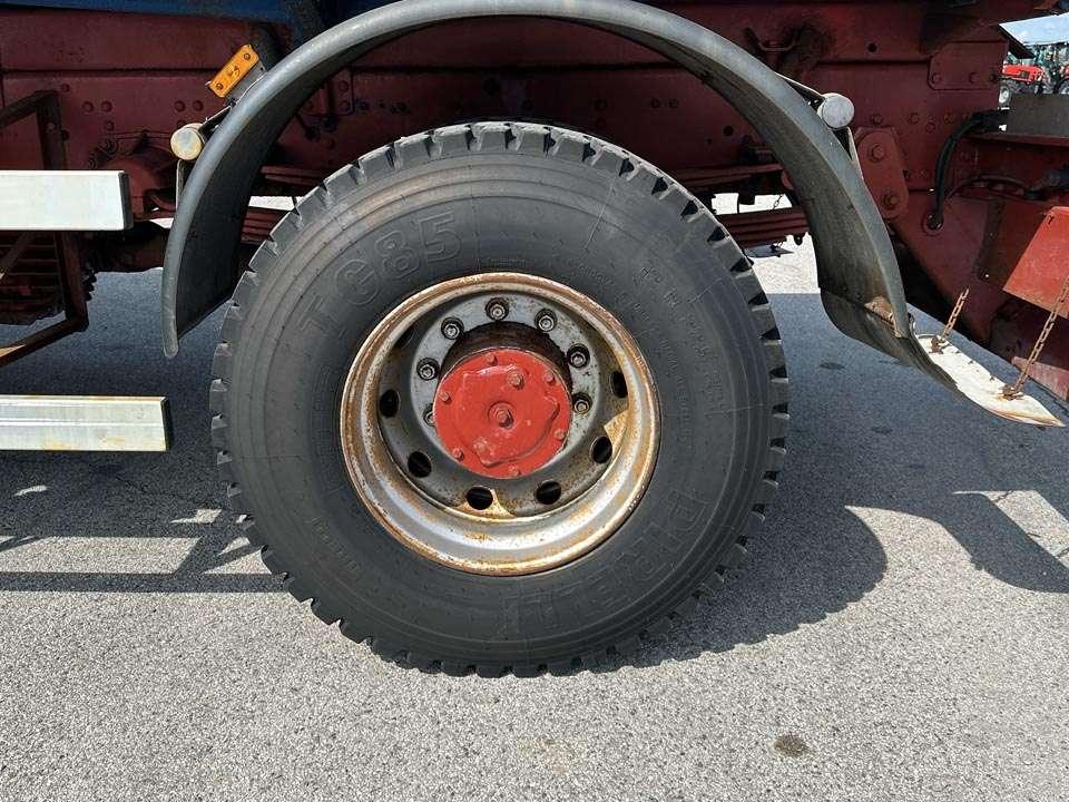 Iveco EUROTRAKKER MP190E30 4X4 Foto 4