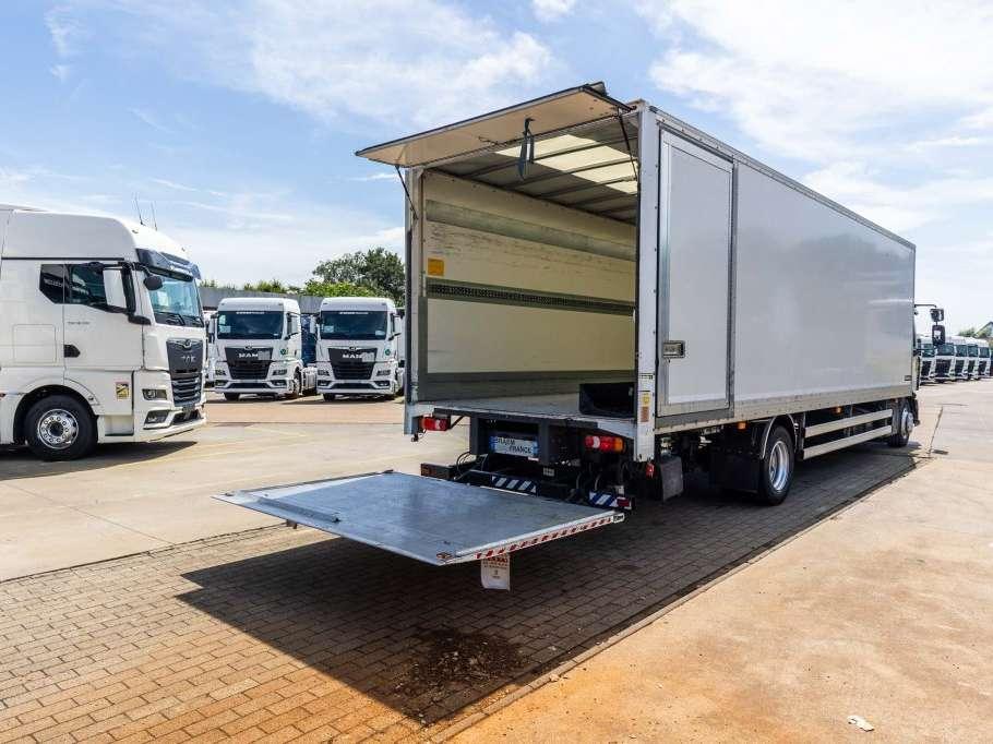 Renault D12.240+HAYON ANTEO 1.7T. Foto 8