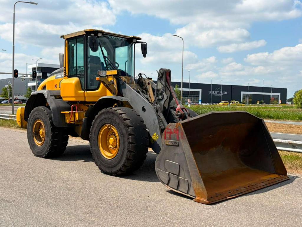 Volvo L90H Foto 7