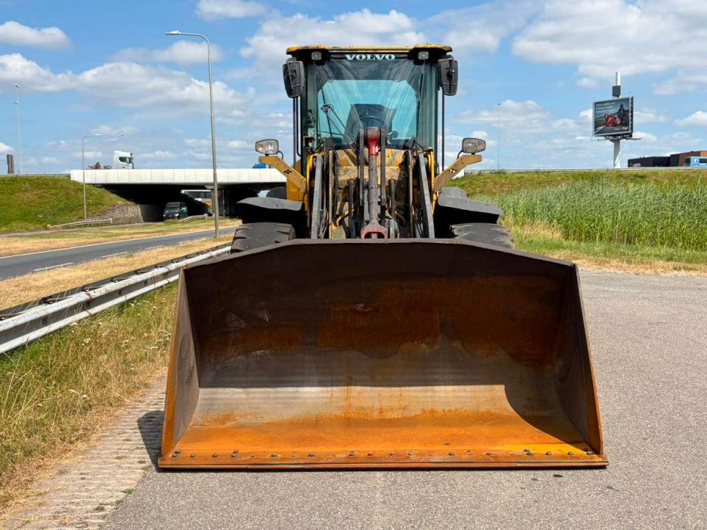 Volvo L90H Foto 8