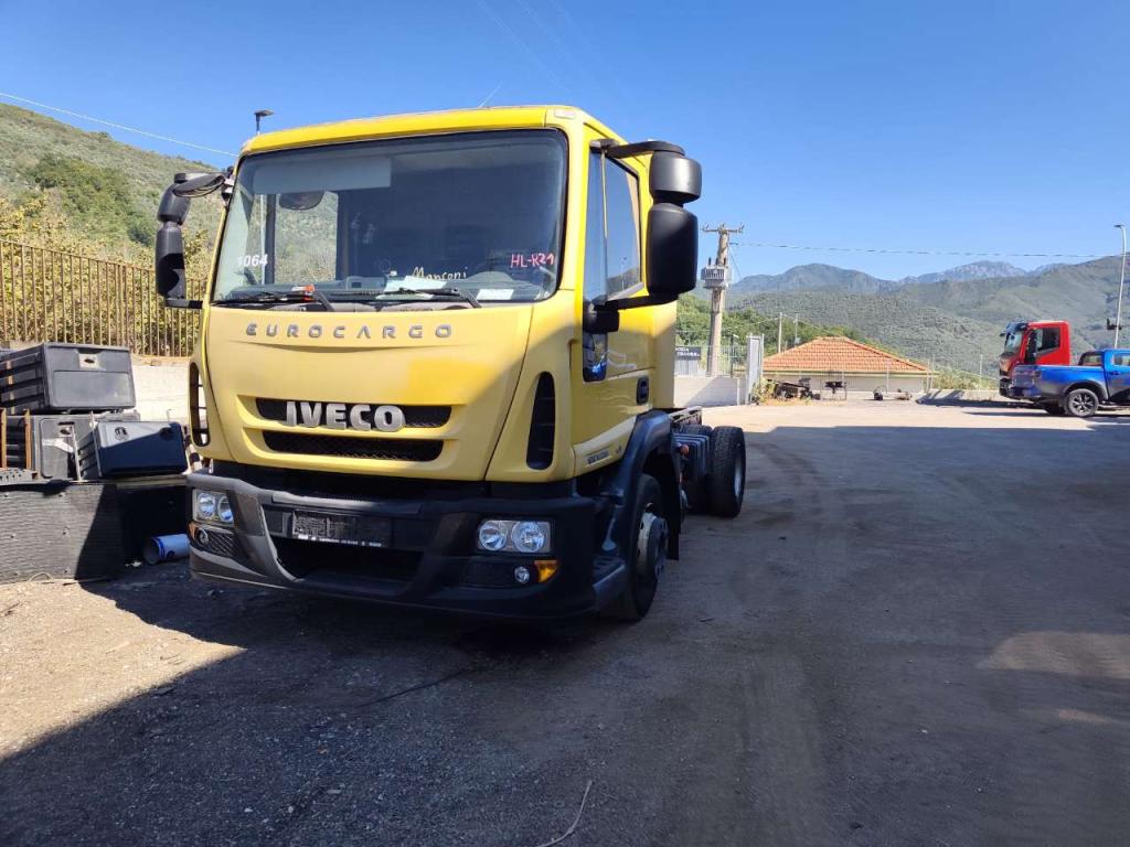 Iveco EUROCARGO CUBE 120E28P Foto 16