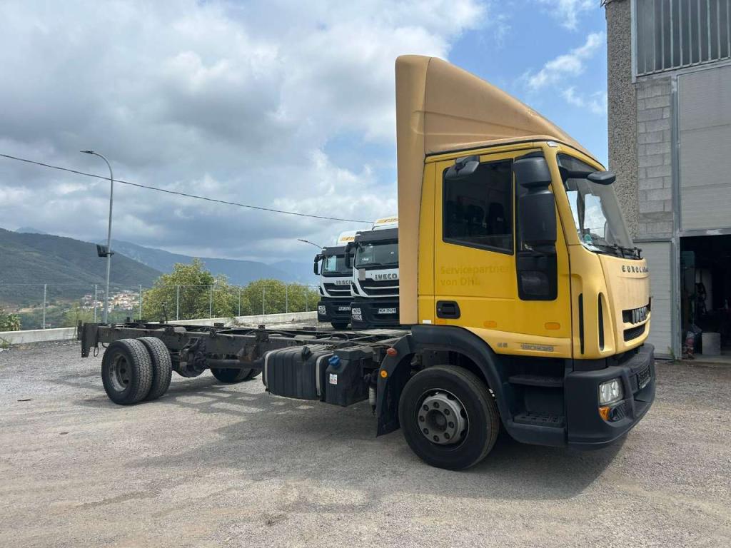Iveco EUROCARGO CUBE 120E28P Foto 15