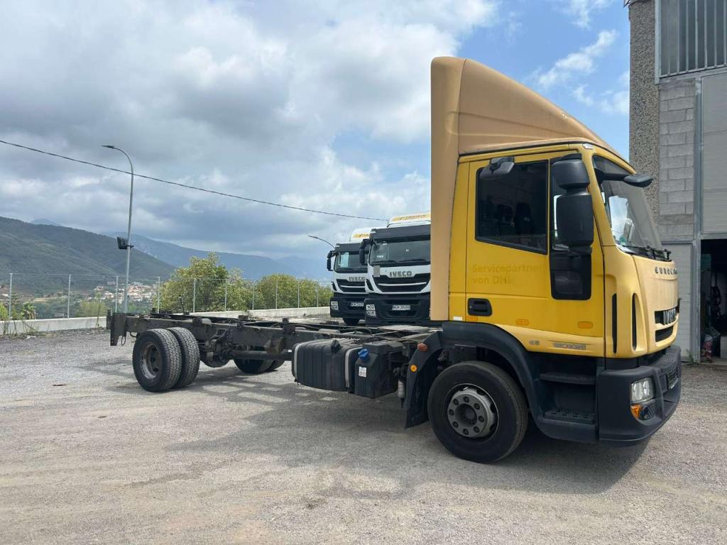 Iveco EUROCARGO CUBE 120E28P Foto 6