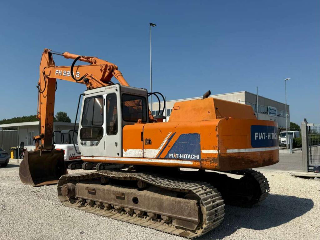 Fiat Hitachi FH220.3 Foto 3