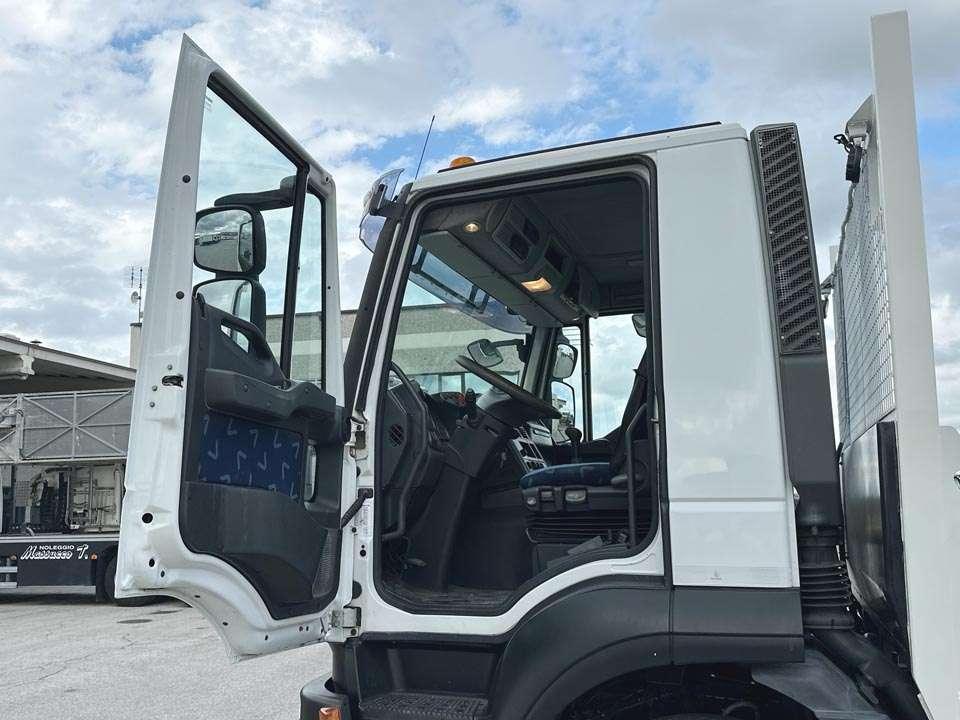 Iveco STRALIS 310 6x2 Foto 10