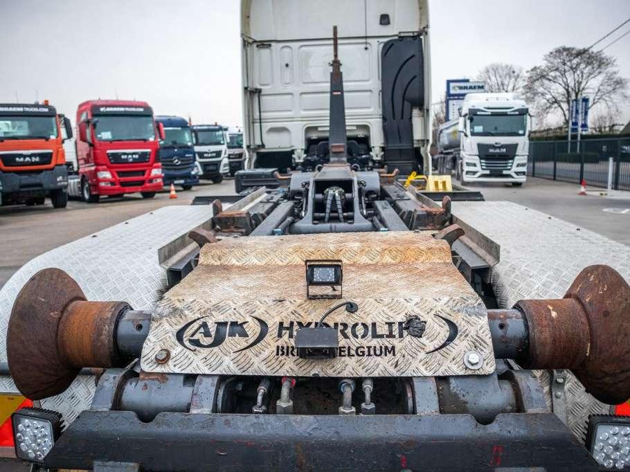 Daf XF 105.460 - AJK + intarder Foto 5