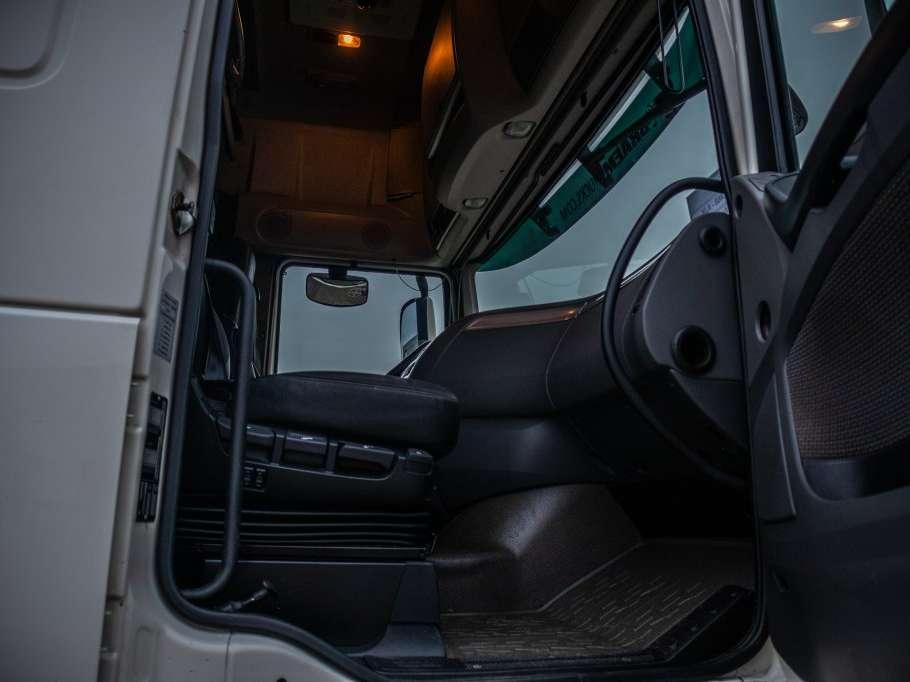 Daf XF 105.460 - AJK + intarder Foto 8