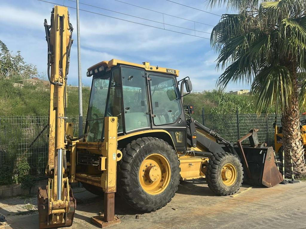 Caterpillar 442D Foto 2