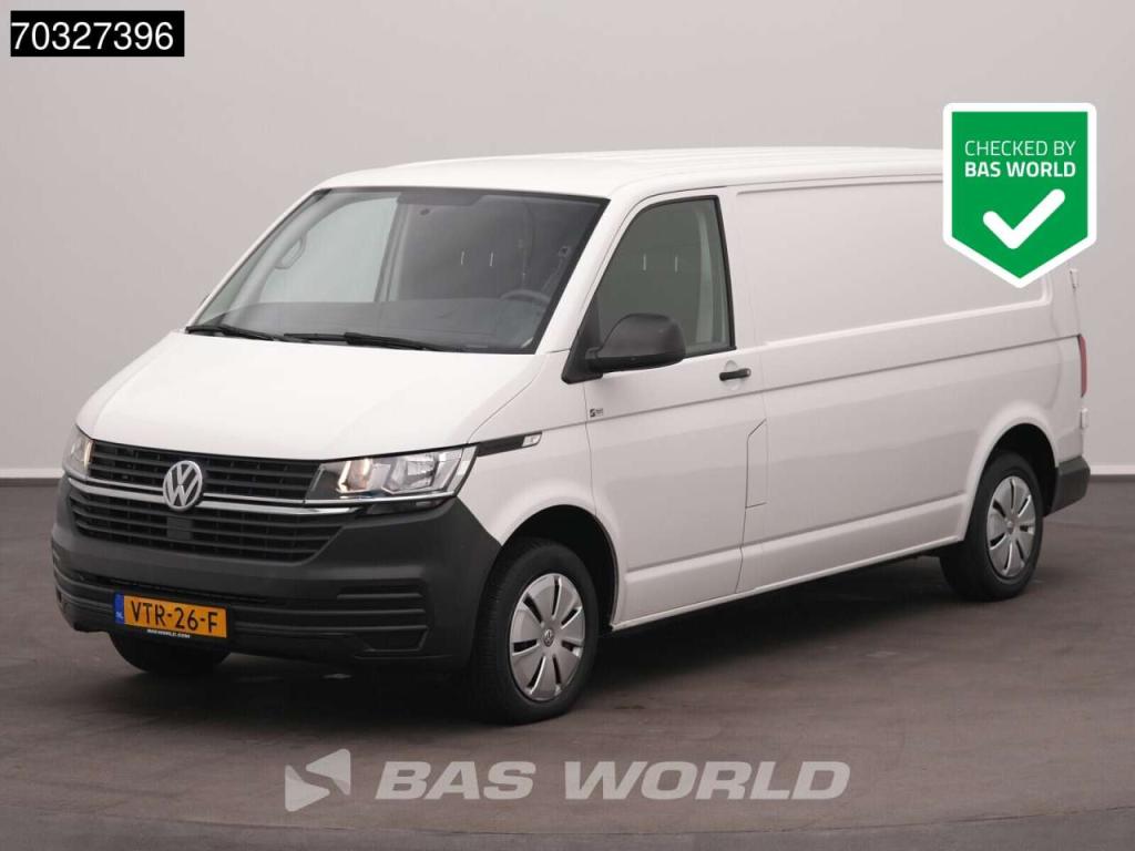 Volkswagen Transporter 110pk L2H1 Navi Airco Euro6 L2 A/C Foto 1